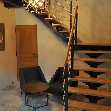 Château Historique Avec Jardin, Et Salle De Sport, Idéal Pour Séminaires Ou Séjours Détente - Fr-1-426-516 Hébergement de vacances *