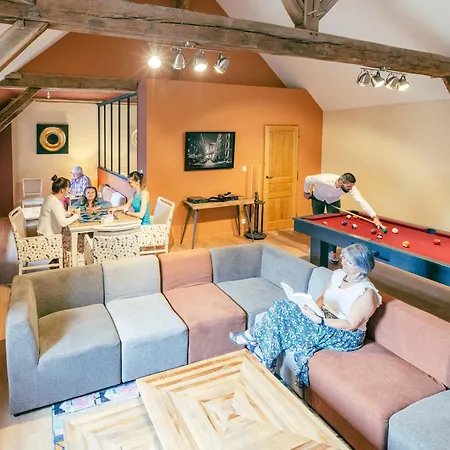 Château Historique Avec Jardin, Et Salle De Sport, Idéal Pour Séminaires Ou Séjours Détente - Fr-1-426-516 Hébergement de vacances *