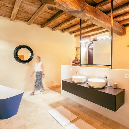 Chateau Historique Avec Jardin, Et Salle De Sport, Ideal Pour Seminaires Ou Sejours Detente - Fr-1-426-516