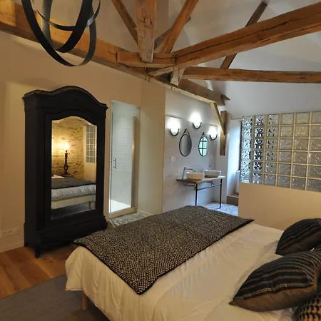 Casa de Férias Château Historique Avec Jardin, Et Salle De Sport, Idéal Pour Séminaires Ou Séjours Détente - Fr-1-426-516