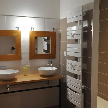 Château Historique Avec Jardin, Et Salle De Sport, Idéal Pour Séminaires Ou Séjours Détente - Fr-1-426-516