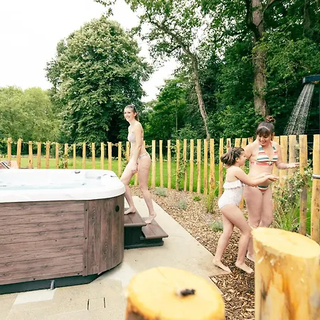 Casa de Férias Château Historique Avec Jardin, Et Salle De Sport, Idéal Pour Séminaires Ou Séjours Détente - Fr-1-426-516