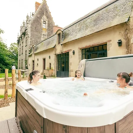 Casa de Férias Château Historique Avec Jardin, Et Salle De Sport, Idéal Pour Séminaires Ou Séjours Détente - Fr-1-426-516 *
