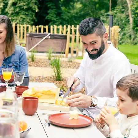 Hébergement de vacances Château Historique Avec Jardin, Et Salle De Sport, Idéal Pour Séminaires Ou Séjours Détente - Fr-1-426-516 La Rabateliere
