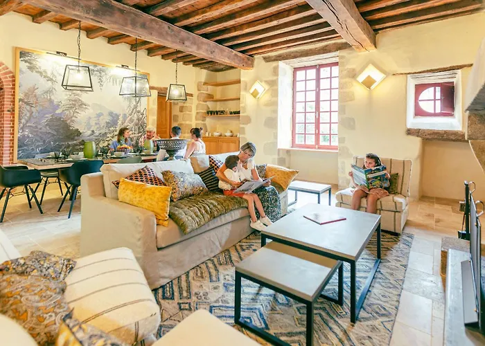 Σπίτι διακοπών Chateau Historique Avec Jardin, Et Salle De Sport, Ideal Pour Seminaires Ou Sejours Detente - Fr-1-426-516 La Rabateliere